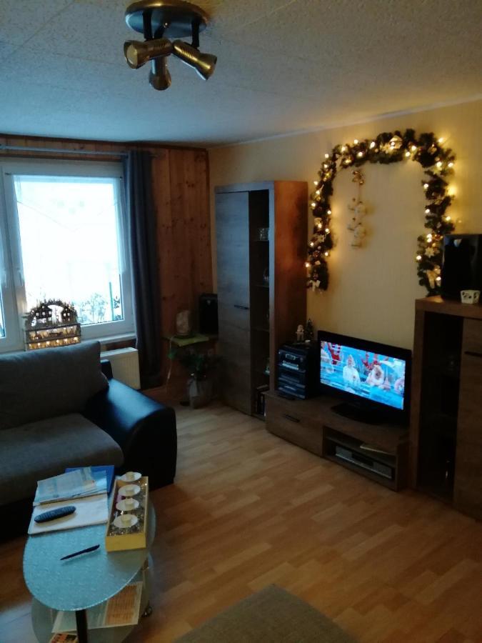 Ferienwohnung Bauer Alter Hammer Шмидефелд ам Ренщайг Екстериор снимка